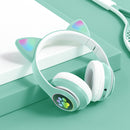 Auriculares inalámbricos con orejas de gato, auriculares Bluetooth 5,0 RGB con cancelación de ruido de graves, auriculares para adultos, niños y niñas, compatible con tarjeta TF y micrófono