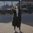 Abrigo de mujer 2022 nueva versión coreana suelta de longitud media con cremallera abajo chaqueta acolchada con capucha gruesa prendas de vestir de invierno tendencia femenina