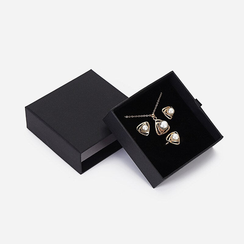 Trendy Specialty paper Gift Box For Necklace &amp;amp; Bracelet &amp;amp; Anklet