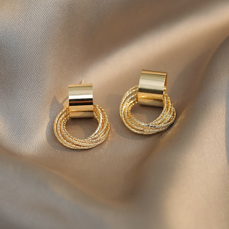 Retro Metallic Gold Farbe Mehrere kleine Kreis Anhänger Ohrringe 2022 Schmuck Mode Hochzeit Party ungewöhnliche Ohrringe für Frau