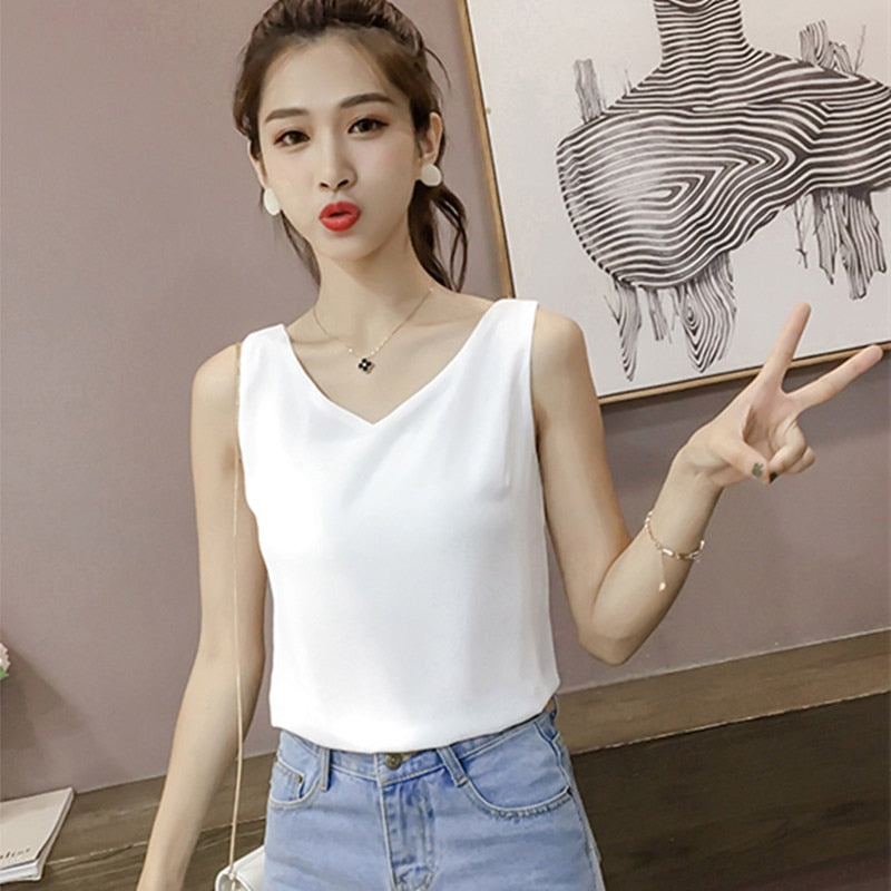 Korean Women Tops Chiffon Blouses Women Sleeveless Top Woman V Neck Tank Tops Casual Woman White Tops Ladies Basic OL Shirts XXL