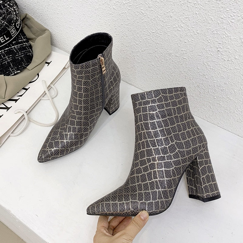 New Winter quality snake ankle boots for women pointed toe high heels boots simple zipper fashion shoes woman 2019 Spring 32-43