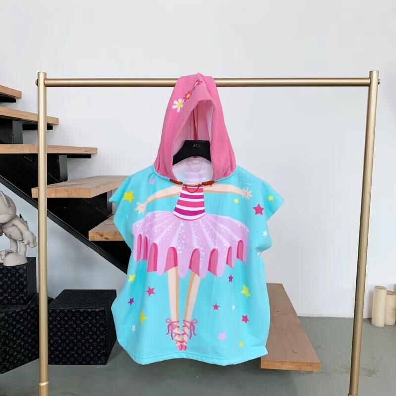 Towel Poncho for Children Gym Sports Hooded Unicorn Mermaid Bathrobe Kids Surf Pool Changing Robe Baby Girl Boy Swimming Towels