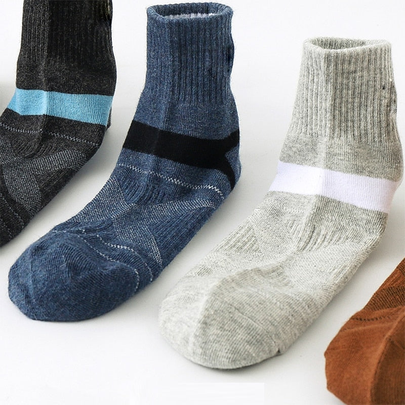 10 STÜCKE = 5 Paar Hochwertige Baumwolle Neue Herbst Herrensocken Laufende Winter Lässige Atmungsaktive Aktive Socken Streifen Sportsocken EUR38-48