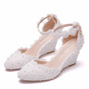 Crystal Queen Wedges Heel Mujer Zapatos de boda Novia White Lace UP Sweet Bridesmaid Bombas nupciales Plataforma