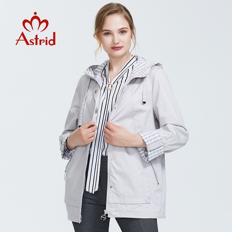 Astrid primavera otoño nueva llegada mujer gabardina corta de gran tamaño para mujer con capucha abrigo de mujer con cremallera AS-9013