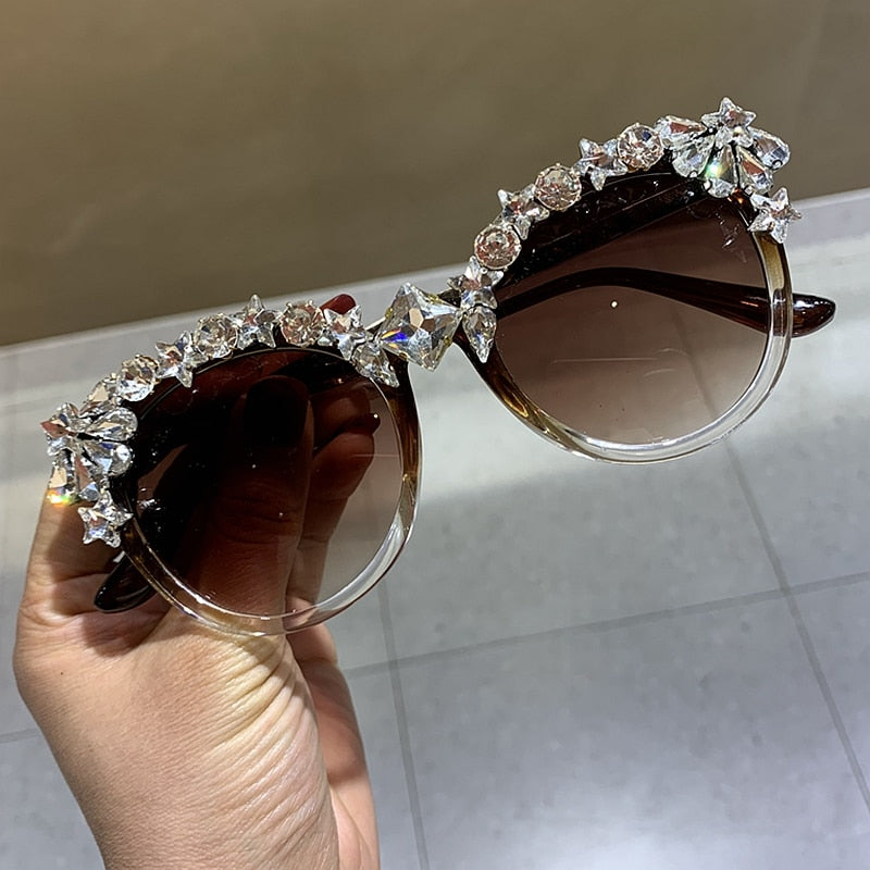 New fashion sunglasses women Cat eye oversize sun glasses men Luxury Crystal Vintage Eyewear Accessories UV400