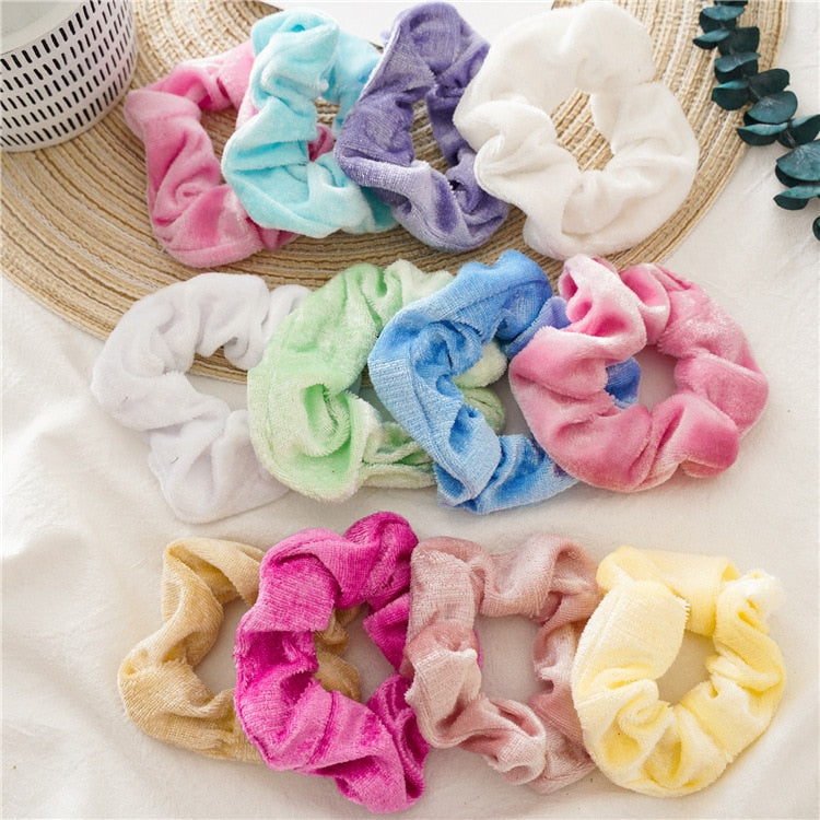 Großhandelsfrauen-Winter-Samt-Scrunchie-Satz 12pcs / lot helle Pastellfarben-elastischer Haargummi-Seil-Mädchen-Haar Schrunchy-Satz 2022