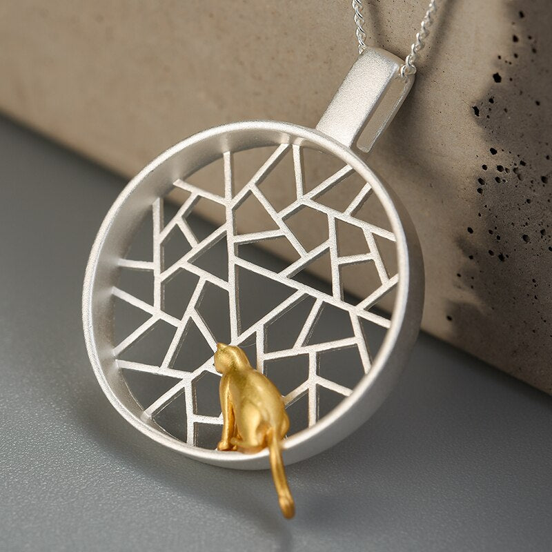 Lotus Fun Real 925 Sterling Silber Handmade Design Fine Jewelry Süße Katze aus 18 Karat Gold, die am Fenster spielt, Anhänger ohne Halskette