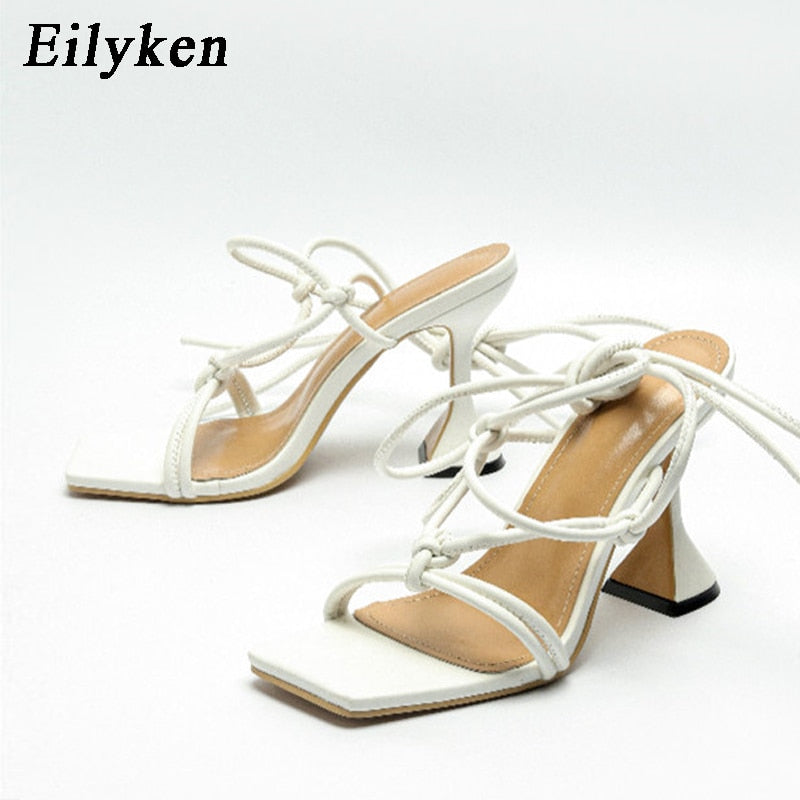 Eilyken 2022 Sommer schmales Band Knöchelriemen Damen High Heels Riemchensandalen quadratischer Kopf weiblich seltsame Art Damenschuhe