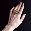 DreamCarnival 1989 Chic Fashion Jewelry Women Ring Big Triangle Cut Zircon Red Flowers Dating Party Drop Shipping Hot WA11658