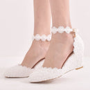 Crystal Queen Wedges Heel Mujer Zapatos de boda Novia White Lace UP Sweet Bridesmaid Bombas nupciales Plataforma
