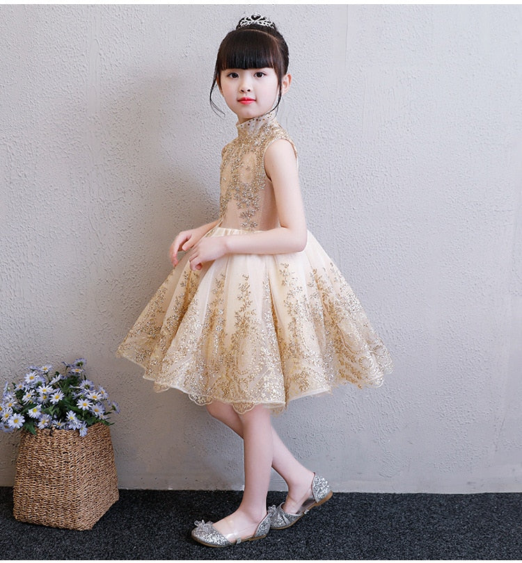 Elegante goldene Tüll Blumenmädchen Kleid Party Kinder Festzug Kleid Prinzessin Hochzeitskleid ärmellose Erstkommunion Kleider 1-14T