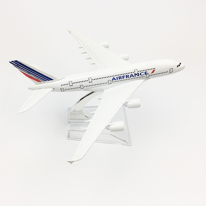 Kostenloser Versand Air France Flugzeugmodell Airbus A380 Flugzeug 16CM Metalllegierung Druckguss 1:400 Flugzeugmodell Spielzeug für Kinder
