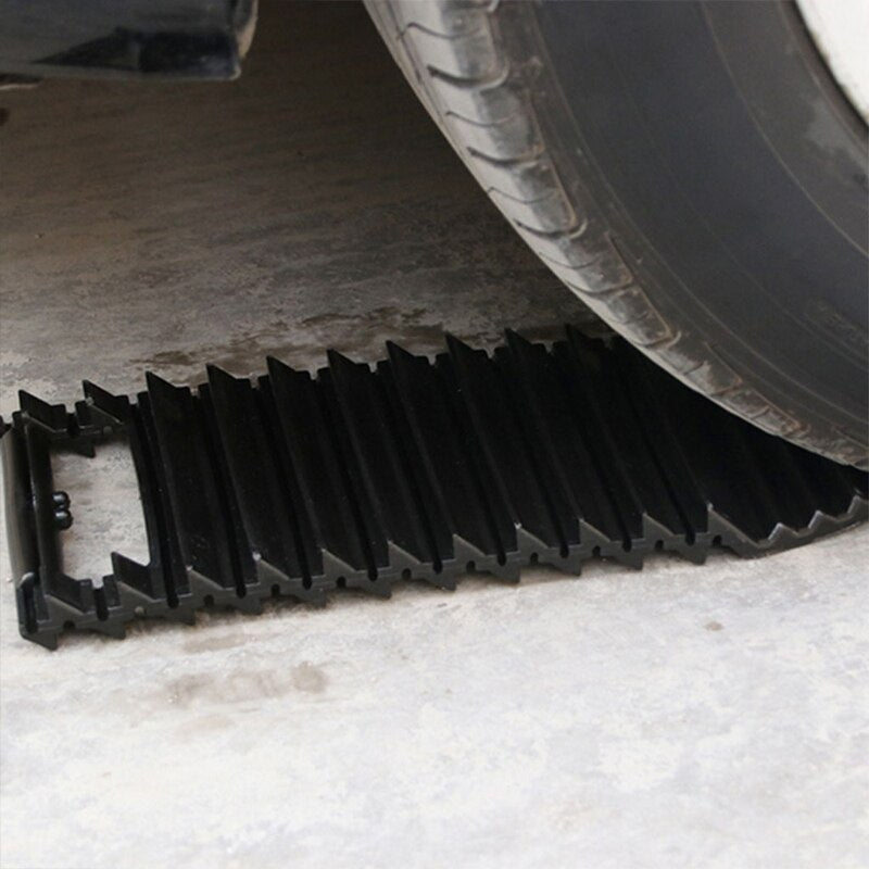 2x Multipurpose Car Anti-Skid Chains Sand Pass Tire pads Car Ice Scraper Snow Shovel Winter Tyre Wheel Nonslip Belt Pad