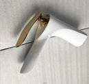 Grifos de lavabo, grifo de baño blanco con oro, grifo mezclador de agua fría y caliente, grifo mezclador de lavabo de latón con acabado cromado, grifos de agua para lavabo B581