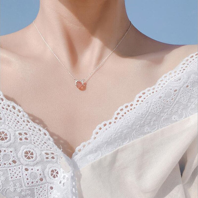 XIYANIKE Natural Strawberry Crystal Necklace Cute Cat Ears Styling Clavicle Chain Sweet Engagement Jewelry For Women Gifts New