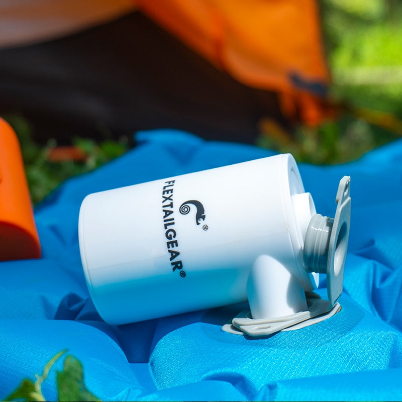 FLEXTAILGEAR Air PumP TINY portátil recargable ultraligero inflado para dormir Pad Camping colchón Mat natación anillo barco