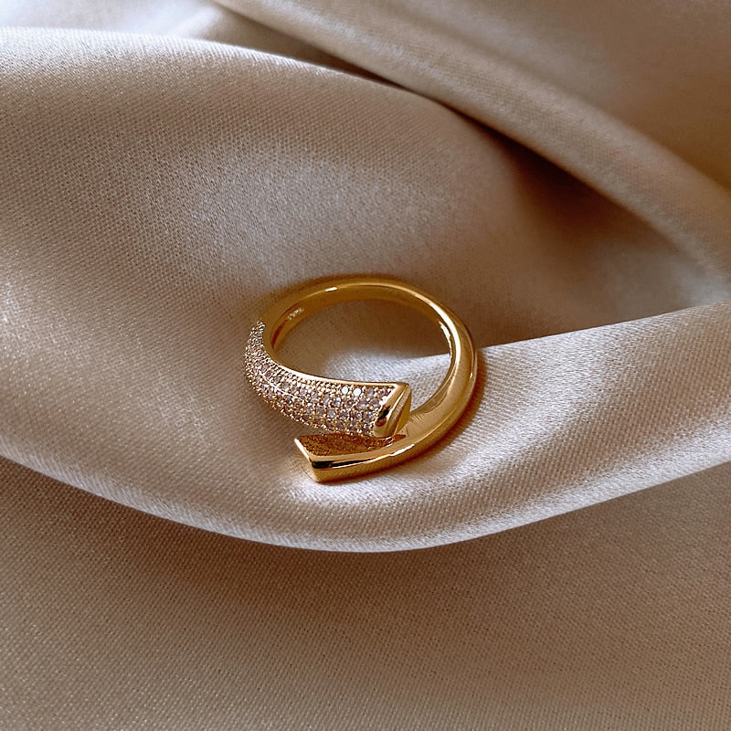 2020 nuevo diseño creativo anillo de apertura de metal de circón para mujer joyería de lujo de moda anillos inusuales de dedo de chica de fiesta sexy