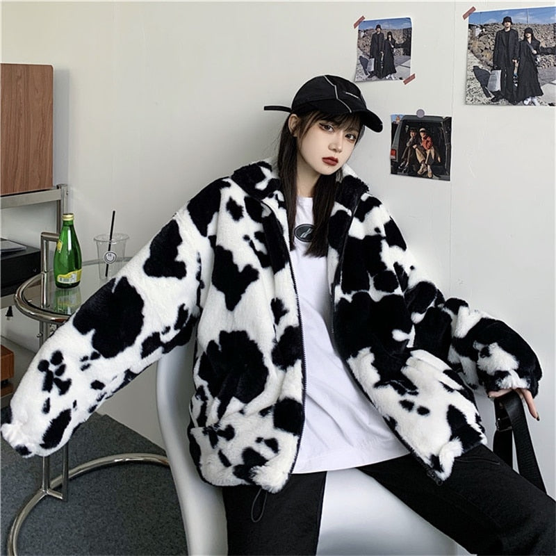 Nueva moda coreana de invierno, abrigo Harajuku con estampado de vacas, chaqueta de cuero holgada de manga larga, ropa de algodón de franela Vintage para mantener el calor
