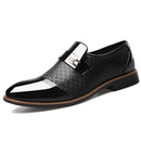 Zapatos de hombre Cuero en relieve Moda clásica Zapatos de lujo para hombre Calzado antideslizante resistente al desgaste para hombre Zapatos negros antideslizantes