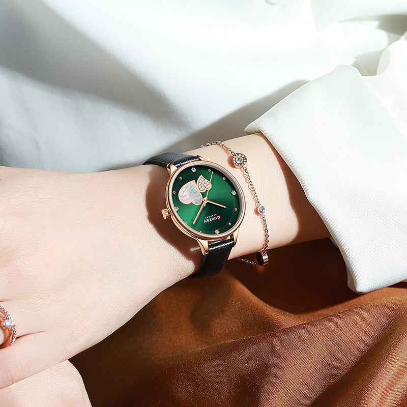 Relojes CURREN, reloj de pulsera de cuarzo de cuero a la moda para mujer, reloj encantador con diamantes de imitación para mujer, Zegarki Damskie