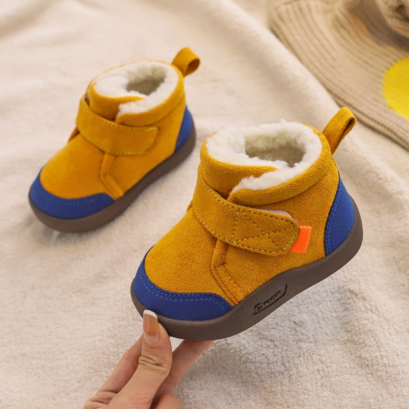 Botas para niños pequeños, botas de invierno para bebés y niñas, botas de nieve cálidas de felpa para exteriores, botas antideslizantes de fondo suave para niños, zapatos para niños