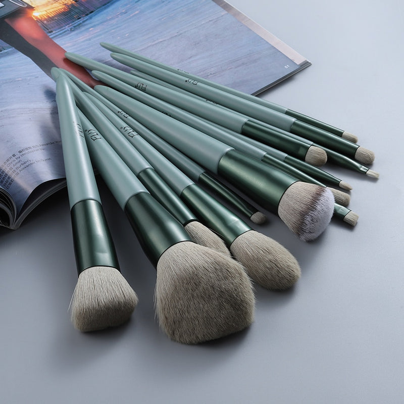 FLD 13pcs Natural Hair Makeup Brushes Set Professional Beauty Foundation Powder Blushes Eyeshadow Eyebrow Blending Brush Tools