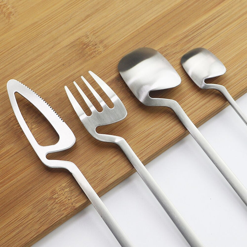 24Pcs Black Knives Fork Spoon Dinnerware Set High Quality Cutlery Set 18/10 Stainless Steel Dinner Tableware Set Silverware Set
