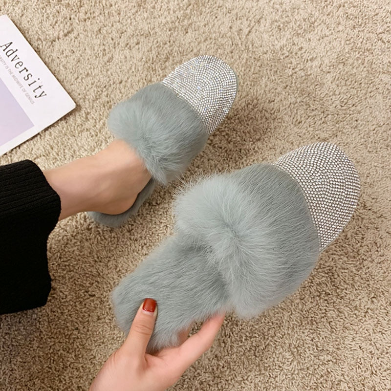 Pantuflas de mujer para casa de lujo 2023 con diamantes de imitación de piel de cristal de invierno para el hogar para mujer al aire libre mulas zapatos planos deslizantes para mujer