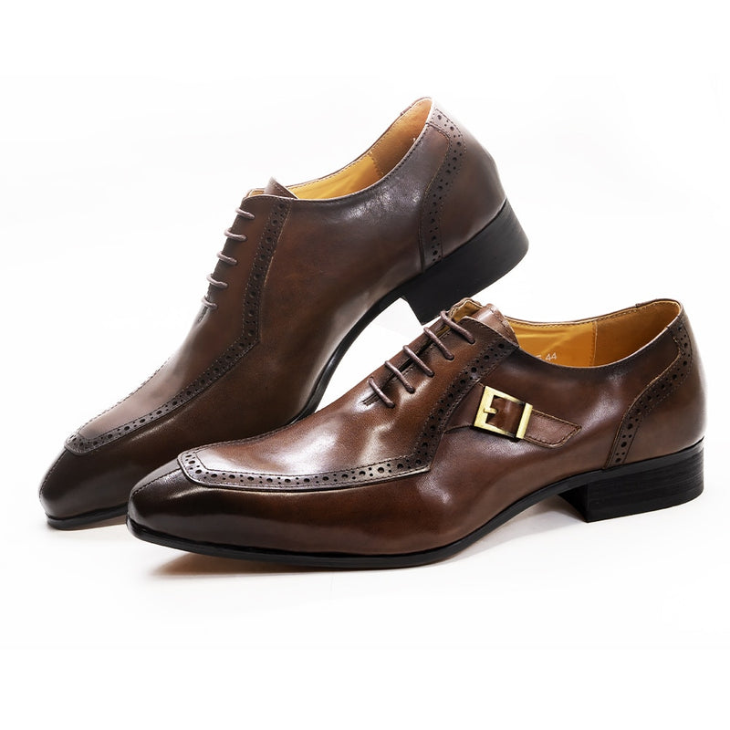 Zapatos de vestir de diseño de cuero de lujo para hombre, zapatos formales de boda de negocios de oficina, zapatos Oxford de punta estrecha con hebilla marrón con cordones para hombres