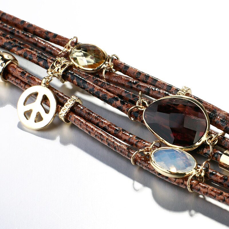 ALLYES Mulltilayer Snake Pulseras de cuero genuino para mujeres Peace Charm Animals Pattern Crystal Wrap Bracelet Joyería femenina