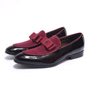 Handgemachtes echtes Lackleder und Kuh-Velours-Patchwork mit Fliege Herren Hochzeit Schwarze Abendschuhe Herren Bankett Loafer Blau Rot