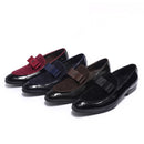 Handgemachtes echtes Lackleder und Kuh-Velours-Patchwork mit Fliege Herren Hochzeit Schwarze Abendschuhe Herren Bankett Loafer Blau Rot