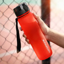 Gran oferta, botella de agua deportiva, agitador de proteínas de 500/1000ML, para viajes al aire libre, portátil, a prueba de fugas, botella de bebida de plástico sin BPA