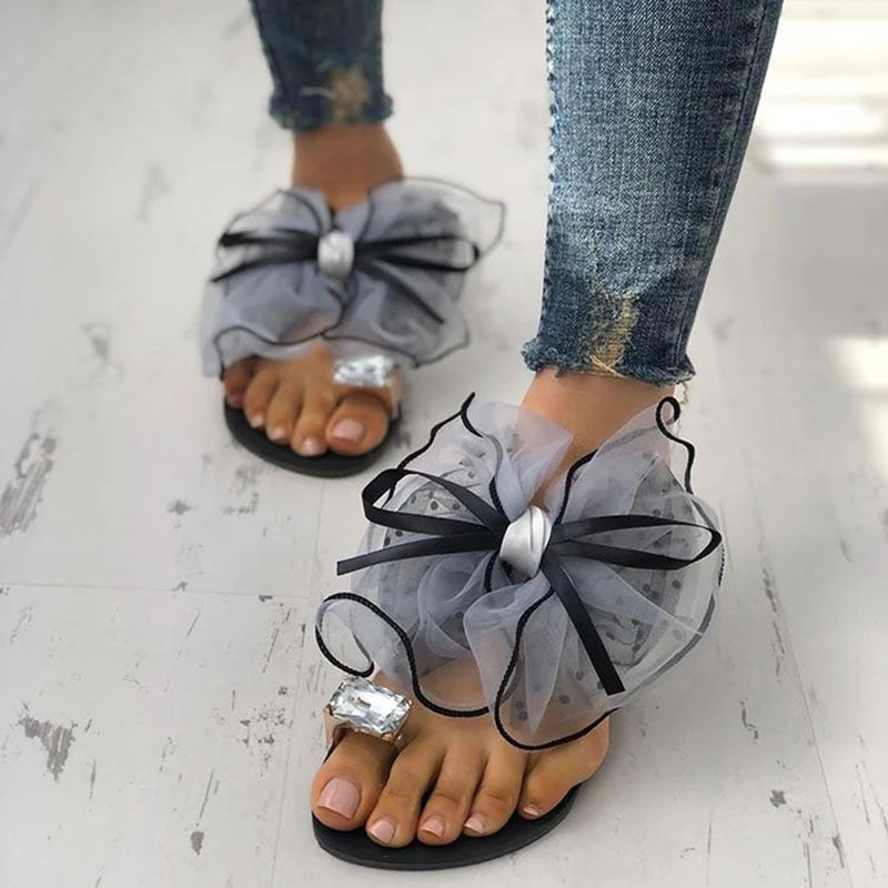 Sommer Nette Bowtie Schmücken Rutschfeste Sandalen Pantoffel Wohnungen Maultiere Lässige Mode Weibliche Flip Flops Mesh Strand Slides 2022 Heiß