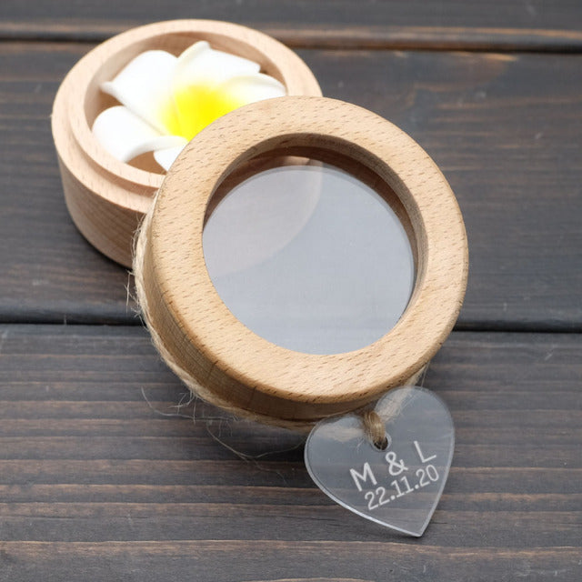 Caja portadora de anillo personalizada, caja de anillo de boda personalizada, caja de soporte de anillo de madera, iniciales y fecha personalizadas de boda rústica