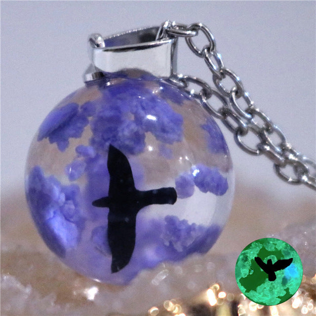 Schicke transparente Harz-Runde-Kugel-Mond-Anhänger-Halsketten-Frauen-blauer Himmel-weiße Wolken-Ketten-Halsketten-Modeschmuck-Geschenke für Mädchen