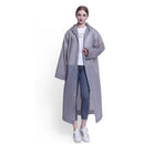 Chubasquero con logotipo de moda para mujer