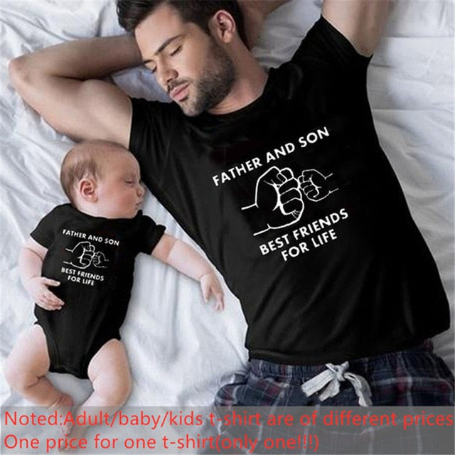 Divertido papá y bebé 2021 estampado familiar a juego Clithing algodón negro a juego familia Look trajes para papá hijo hija camiseta