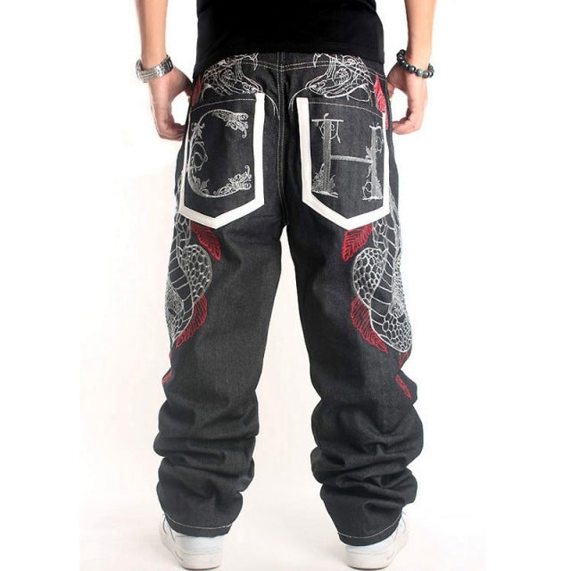 Men Street Dance Hiphop Jeans Fashion Embroidery Black Loose Board Denim Pants Overall Male Rap Hip Hop Jeans Plus Size 30-46