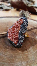 Brazalete de mujer chapado en oro de 22 quilates con piedra de vanadinita y piedra natural Dr Stone WHSR20