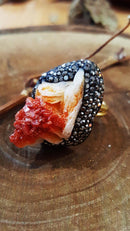 Brazalete de mujer chapado en oro de 22 quilates con piedra de vanadinita y piedra natural Dr Stone WHSR33