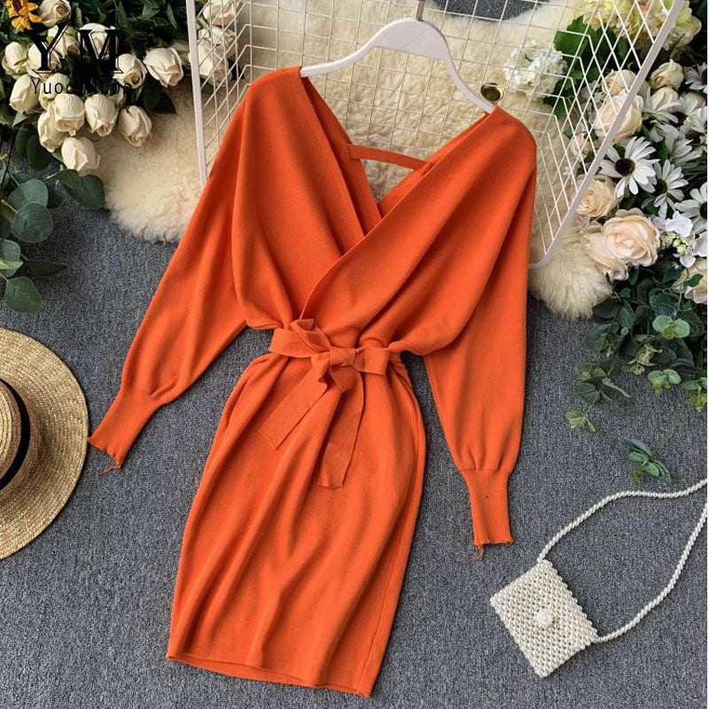 YuooMuoo Herbst Winter Frauen Strickpullover Kleid 2021 Neue Koreanische Lange Fledermausärmel V-ausschnitt Elegantes Kleid Damen Verbandkleid