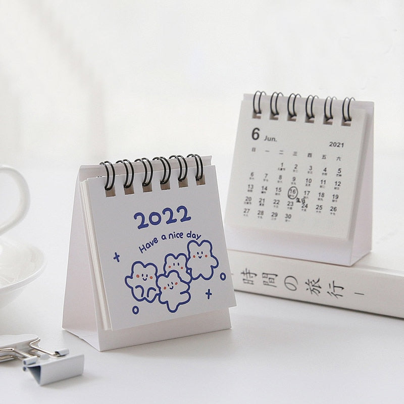 Mohamm 1PC 2022 Cute Creative Mini Desk Calendar Decoration Stationery School Supplies