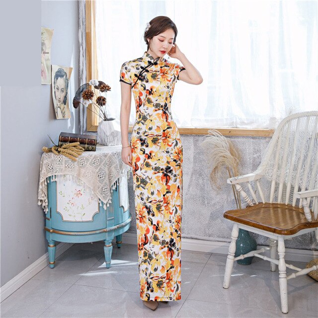 2021 Elegante Frauen Cheongsam Chinesisches Traditionelles Dünnes Kleid Hochzeitskostüm Lange Kleider Sexy Qipao Plus Size Multi Color