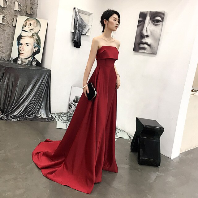 2020 Retro Satin Burgundy Long Tailing Bride Wedding Toast Clothing Engagement Evening Dress