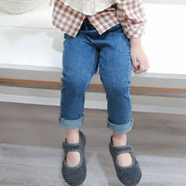 Pantalones vaqueros holgados para bebé (niño o niña) nueva moda estilo coreano pantalones vaqueros informales de Color sólido primavera otoño pantalones vaqueros para niños de 1 a 7 años