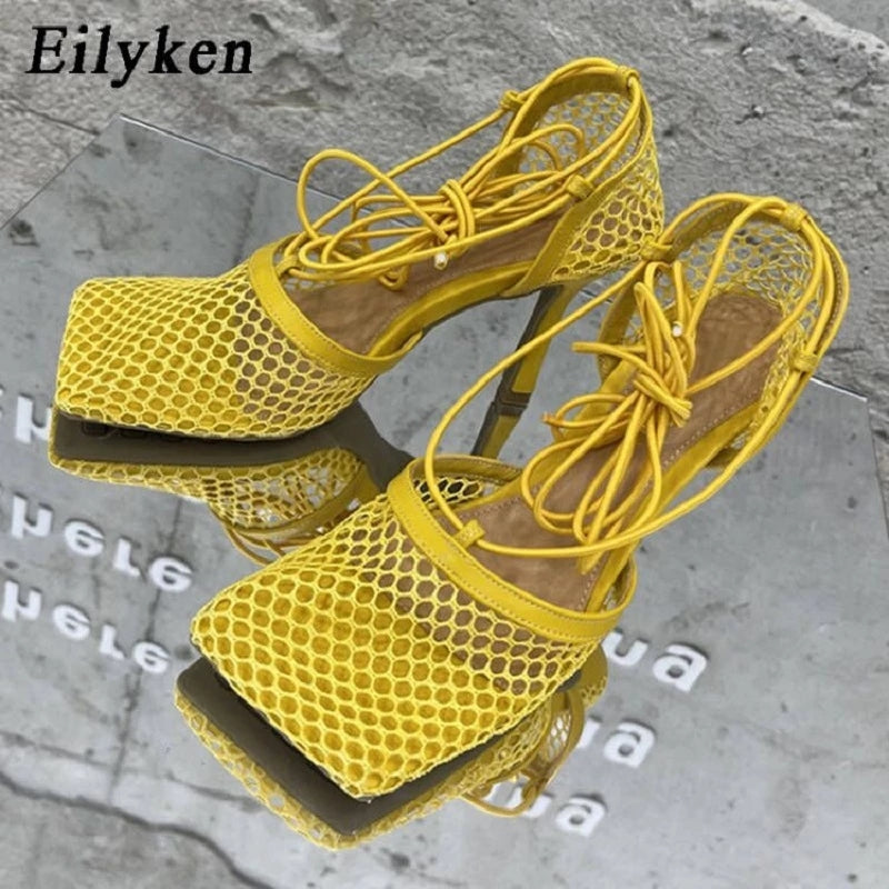 ¡Novedad de 2022! Sandalias de tacón de malla amarillas sexis de Eilyken, zapatos de vestir huecos de aguja con cordones y punta cuadrada para mujer