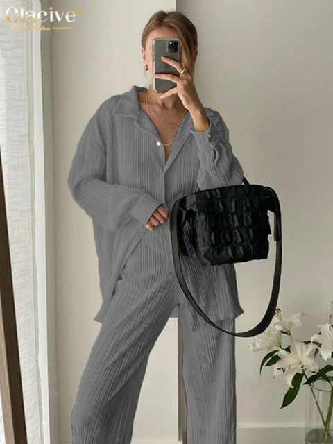 Clacive Casual Loose Home Suit Herbst Langarmbluse mit hoher Wasit Hose Set Damen Elegant Plissee Beige 2 Stück Hose Sets